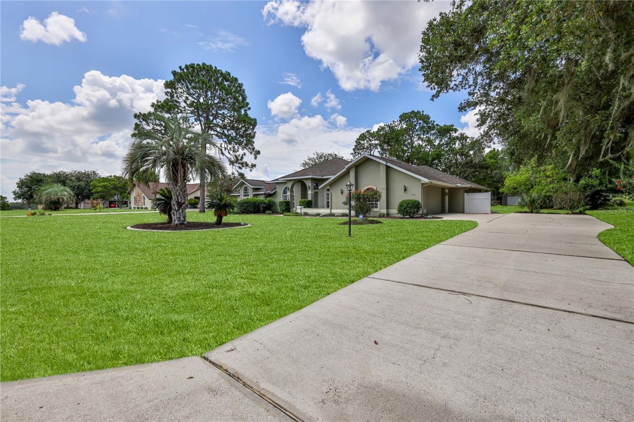 1154 E Triple Crown Loop, Hernando, FL 34442 Photo