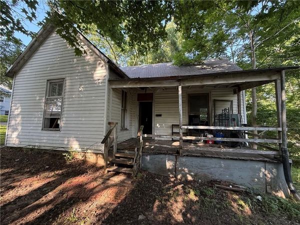 209 S Hale Street, Carrollton, MO 64633