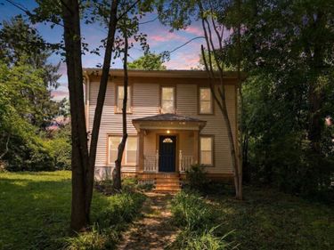 301 E Wiggin Street, Gambier, OH 43022