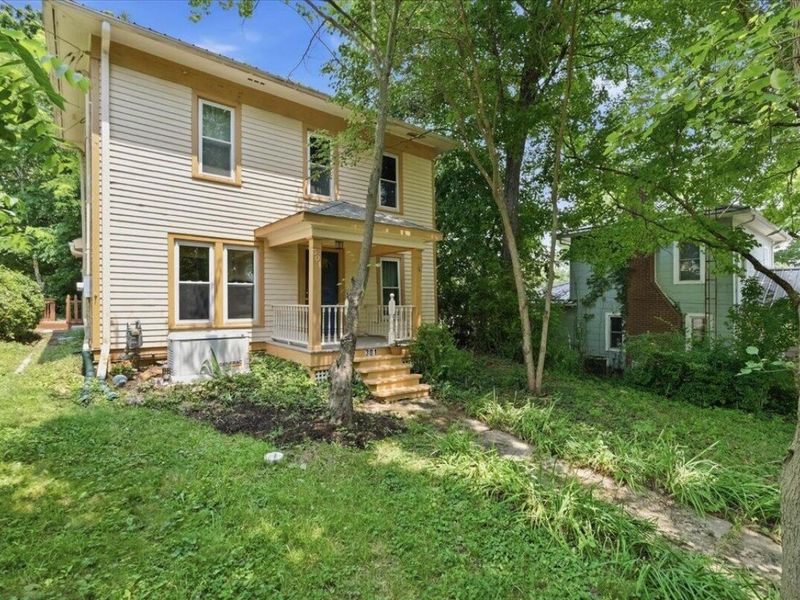 301 E Wiggin Street, Gambier, OH 43022 Photo 3