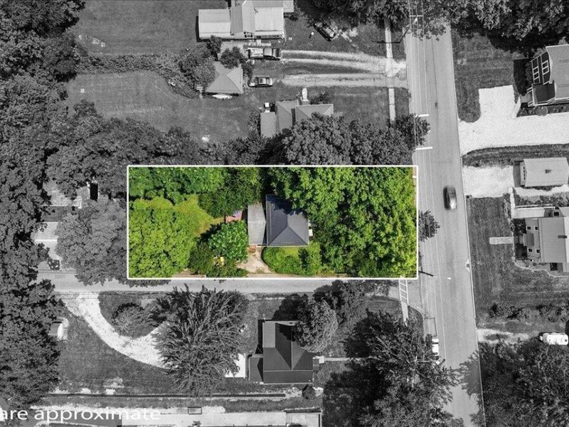 301 E Wiggin Street, Gambier, OH 43022 Photo 5