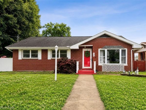 1054 West Virginia Avenue, Parkersburg, WV 26104