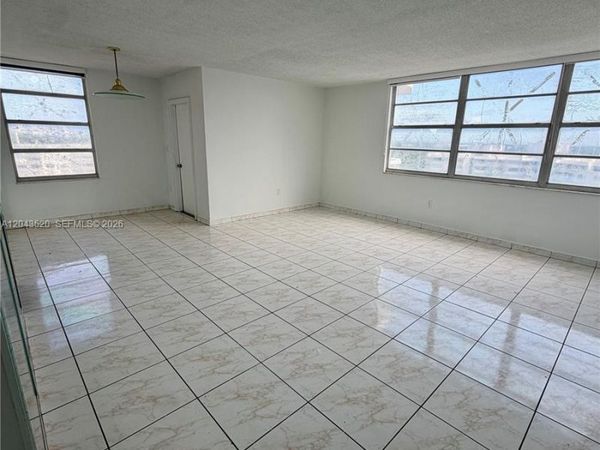 1351 NE Miami Gardens Dr , Unit 1215E, Miami, FL 33179