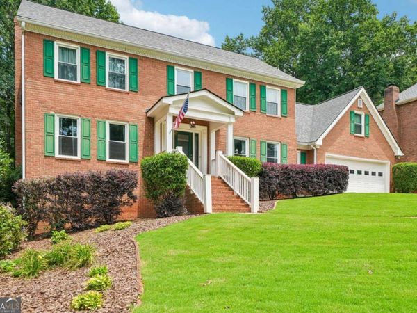 1184 Staples Drive SW, Lilburn, GA 30047