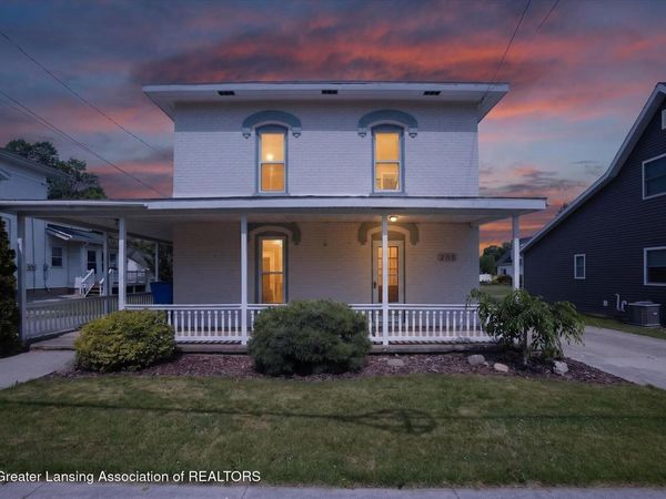 205 High Street, Laingsburg, MI 48848