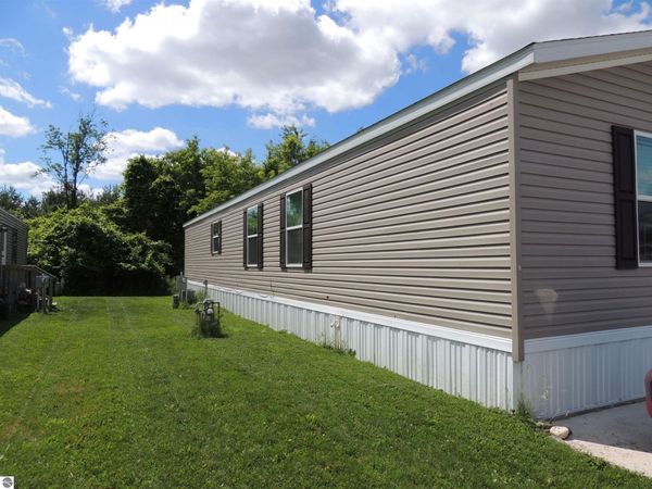 1082 Hemlock Drive, Mt Pleasant, MI 48858