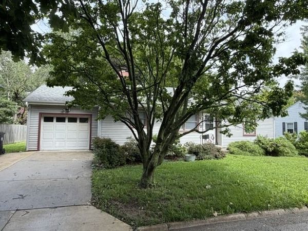 32 University Court , Normal, IL 61761