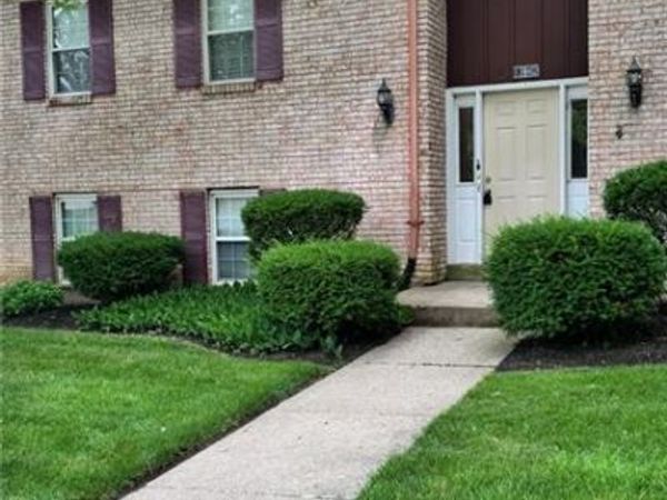 1342 Black Forest Drive, Unit B, West Carrollton, OH 45449