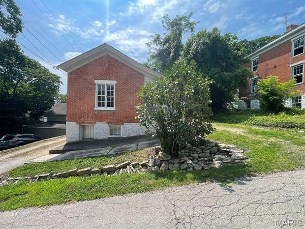 206 Howard Street , Clarksville, MO 63336