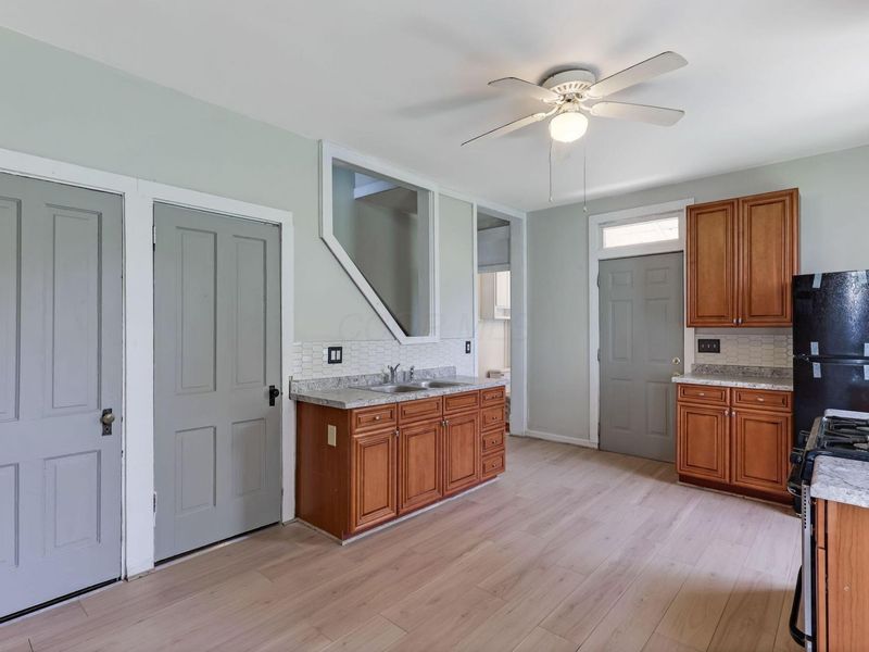 673 E Sycamore Street, Columbus, OH 43206 Photo 16
