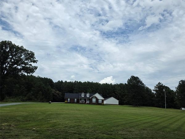 6901 Potter Road S, Unit 2, Waxhaw, NC 28173