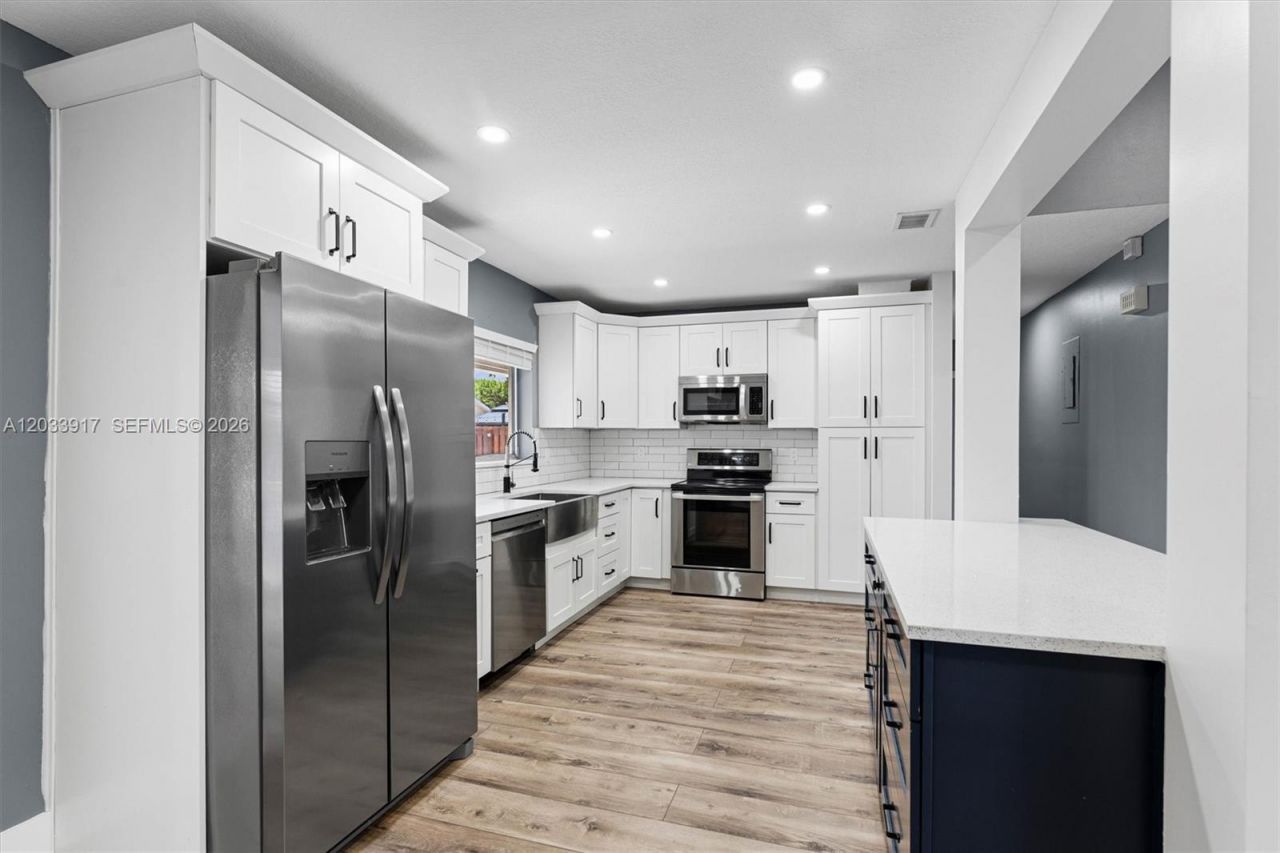 2331 NW 110th Ter, Sunrise, FL 33322 Photo