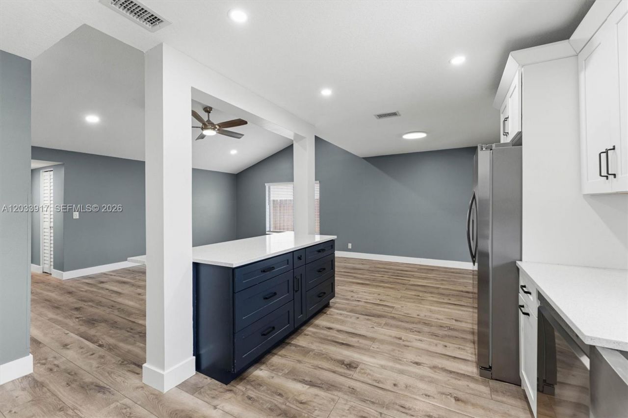 2331 NW 110th Ter, Sunrise, FL 33322 Photo
