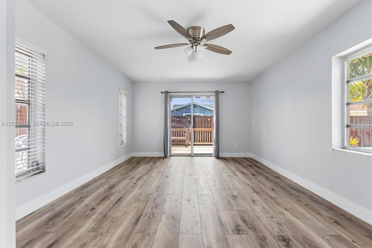 2331 NW 110th Ter, Sunrise, FL 33322 Photo