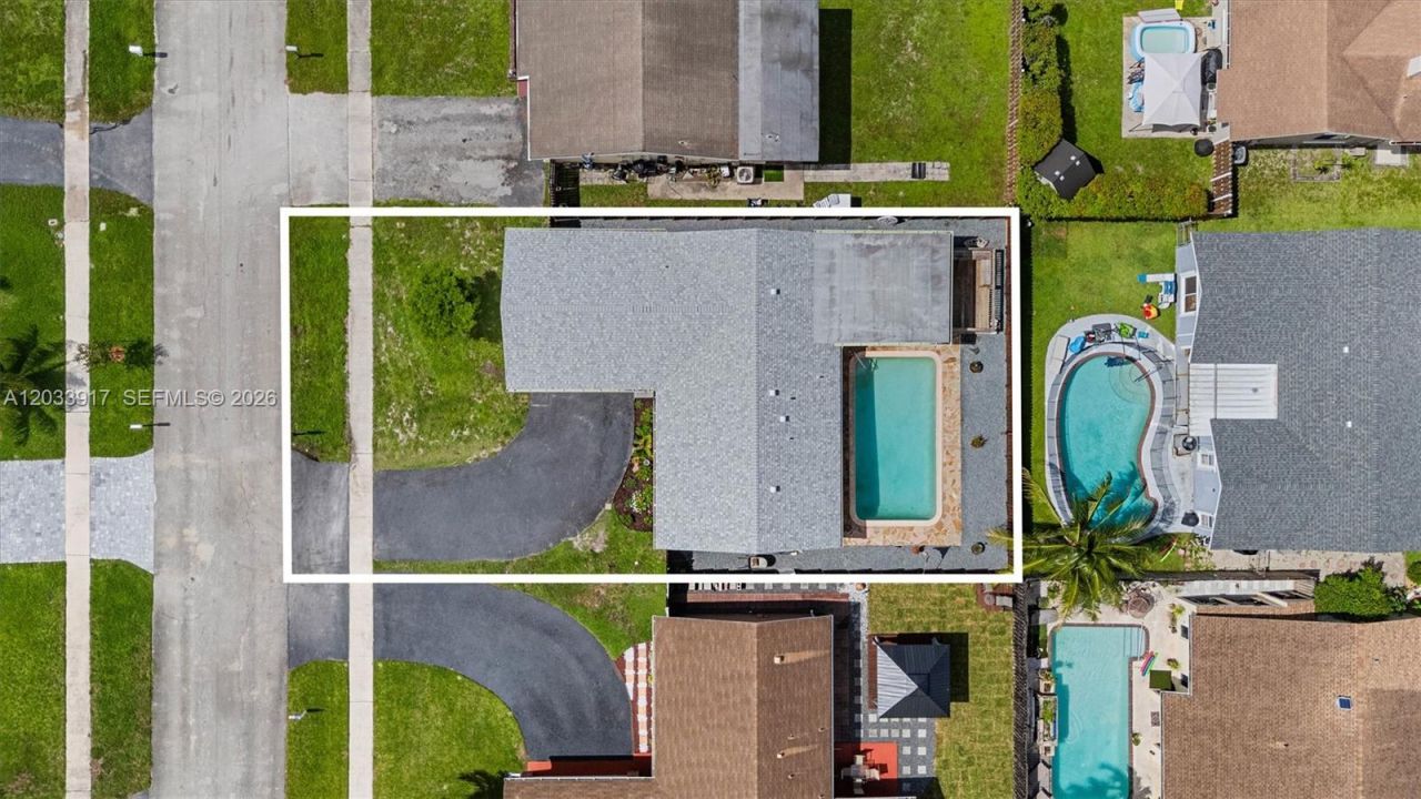 2331 NW 110th Ter, Sunrise, FL 33322 Photo