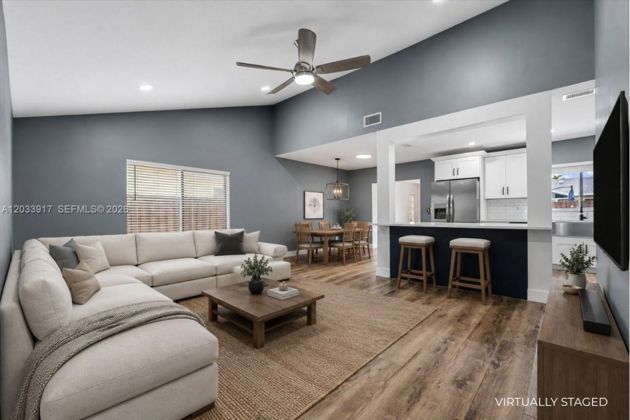 2331 NW 110th Ter, Sunrise, FL 33322 Photo