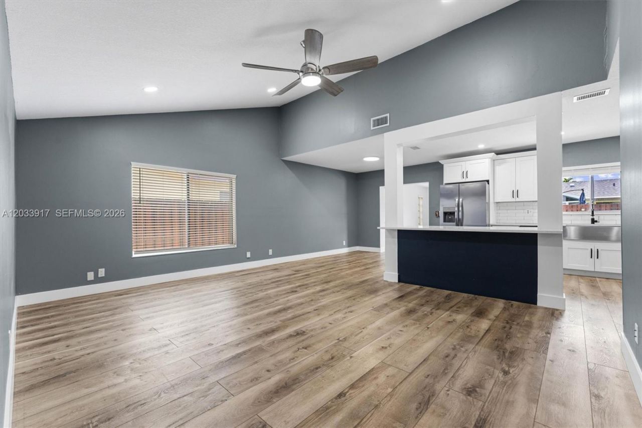 2331 NW 110th Ter, Sunrise, FL 33322 Photo
