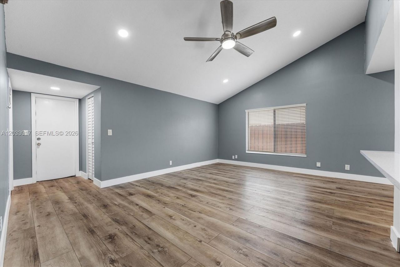 2331 NW 110th Ter, Sunrise, FL 33322 Photo