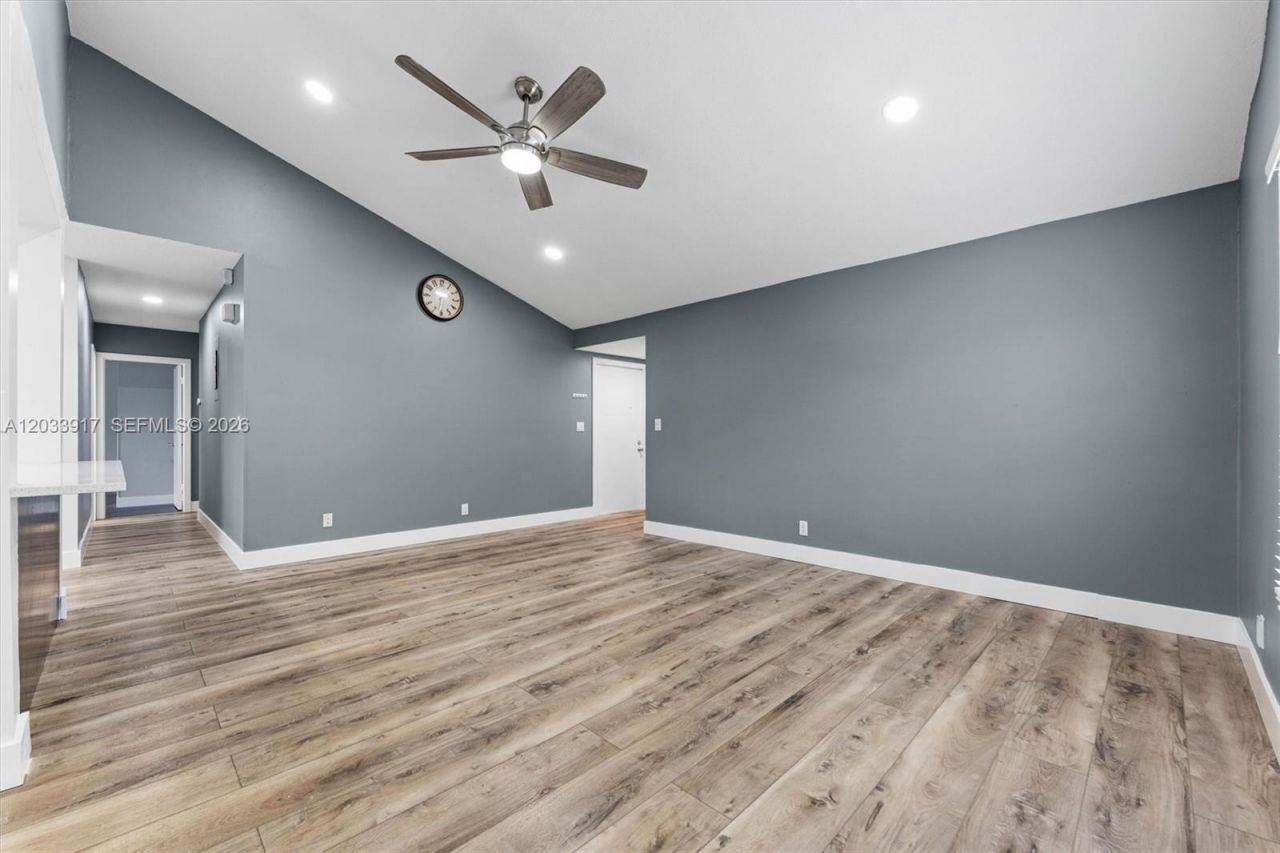 2331 NW 110th Ter, Sunrise, FL 33322 Photo