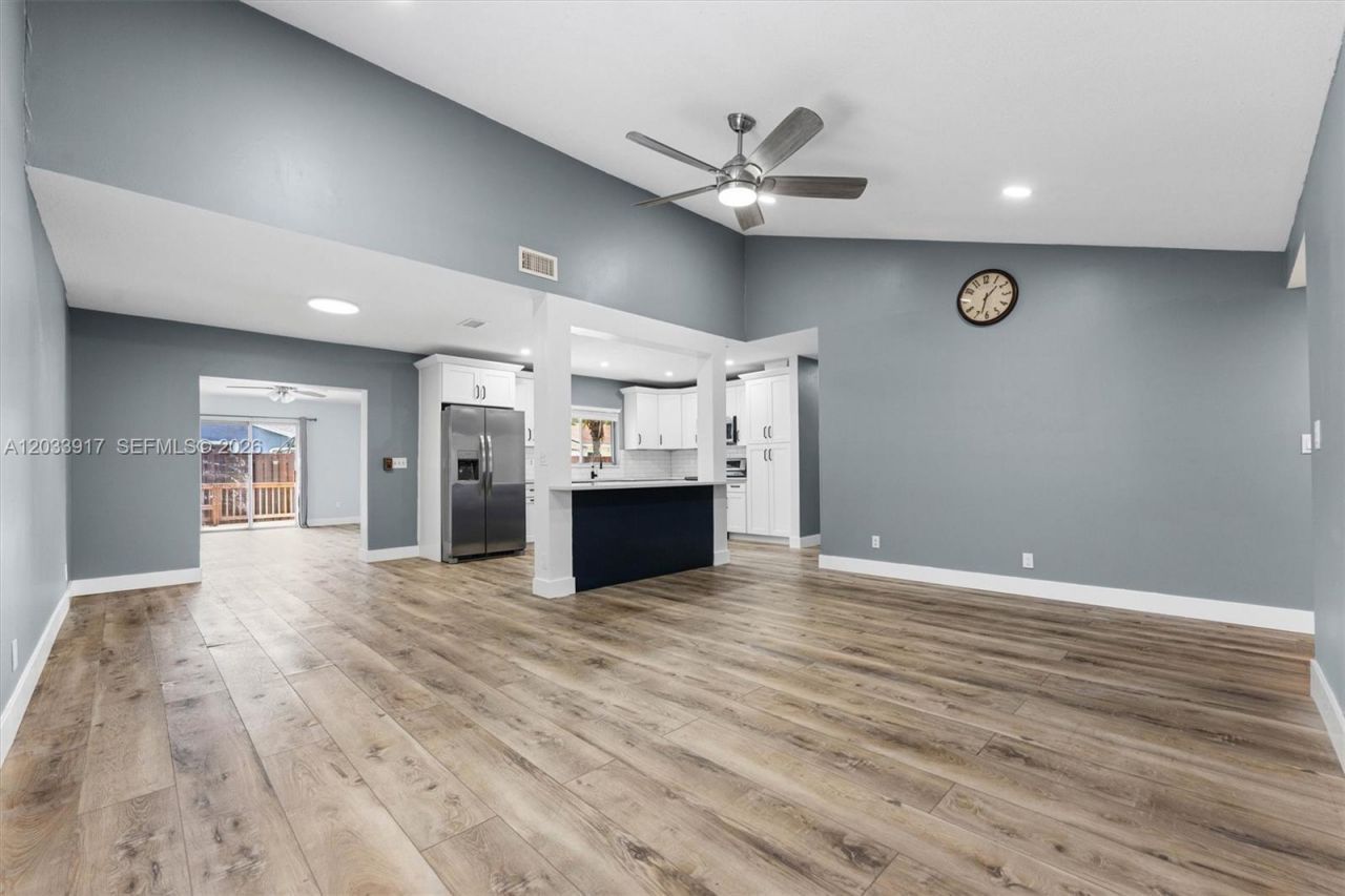 2331 NW 110th Ter, Sunrise, FL 33322 Photo