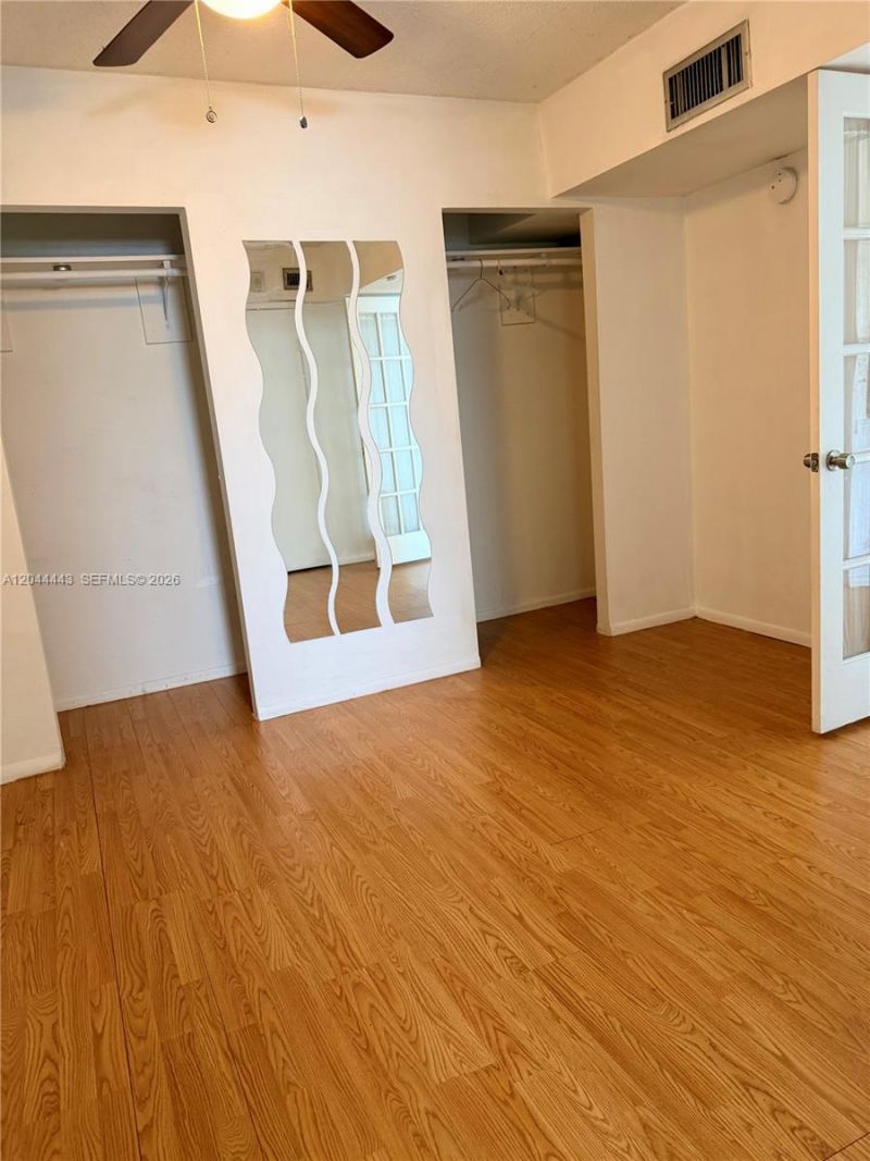 1780 NE 191st St, Unit 704-2, Miami, FL 33179 Photo