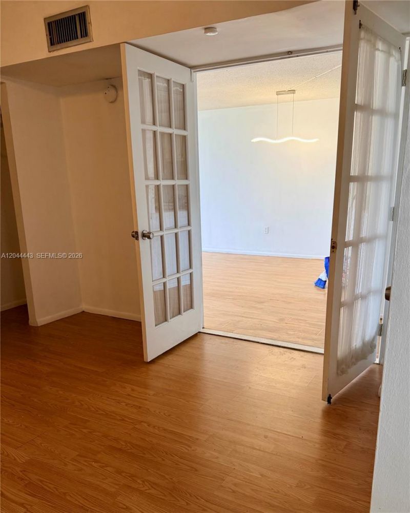 1780 NE 191st St, Unit 704-2, Miami, FL 33179 Photo