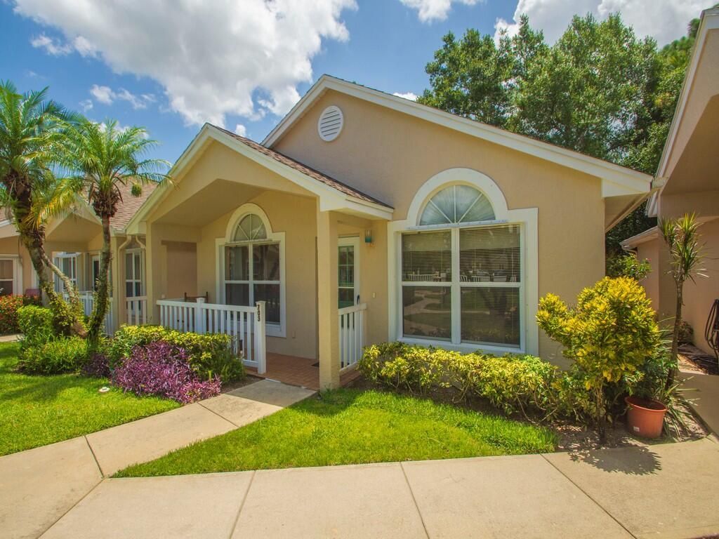 703 NW San Remo Circle, Port Saint Lucie, FL 34986 Photo