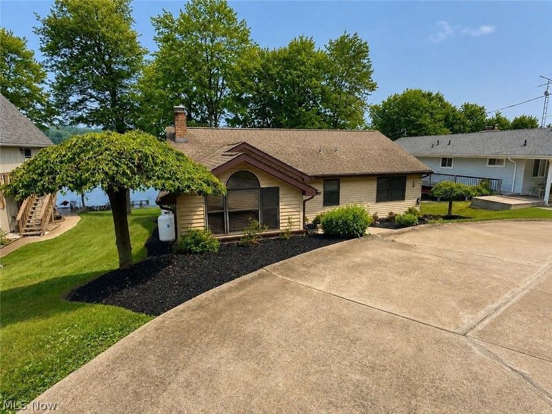 47751 Tomahawk Drive, Negley, OH 44441 Photo 2