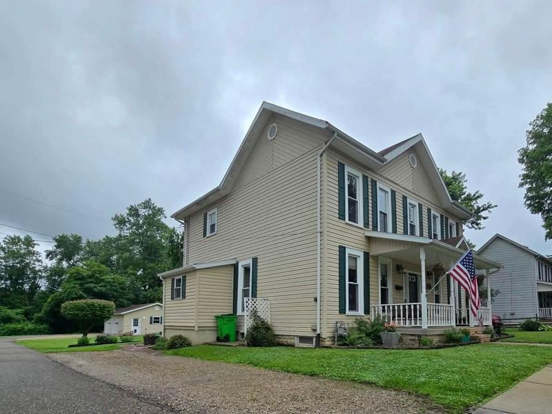 59 E Maple Avenue, New Concord, OH 43762 Photo 3