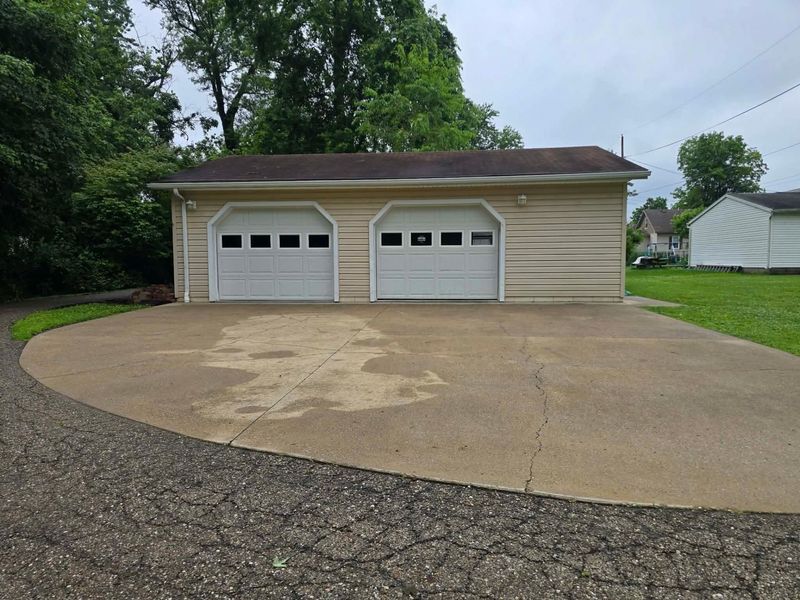 59 E Maple Avenue, New Concord, OH 43762 Photo 4
