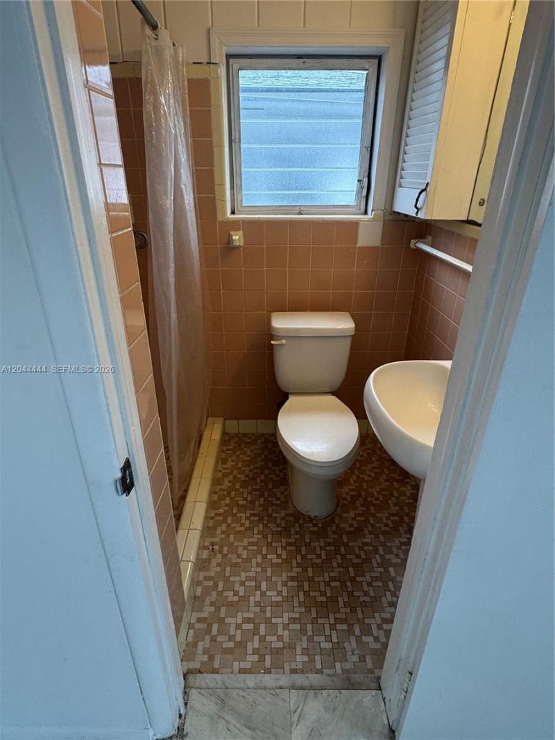 3271 (rear 1-bedroom) NW 15th St , Miami, FL 33125 Photo