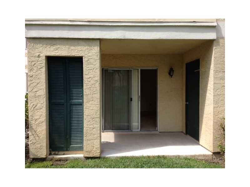 899 W Riverside Drive, Unit 611, Coral Springs, FL 33071 Photo