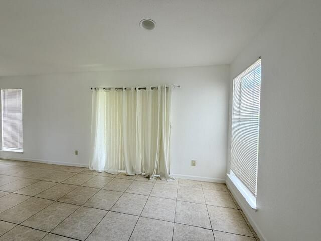 899 W Riverside Drive, Unit 611, Coral Springs, FL 33071 Photo