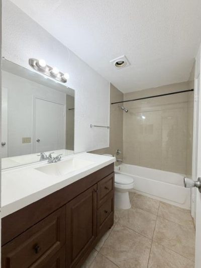899 W Riverside Drive, Unit 611, Coral Springs, FL 33071 Photo