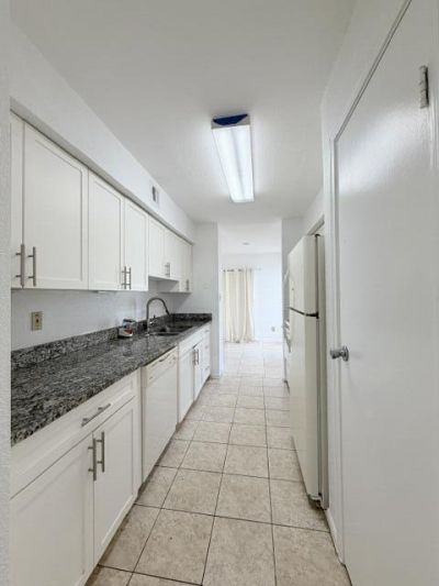 899 W Riverside Drive, Unit 611, Coral Springs, FL 33071 Photo