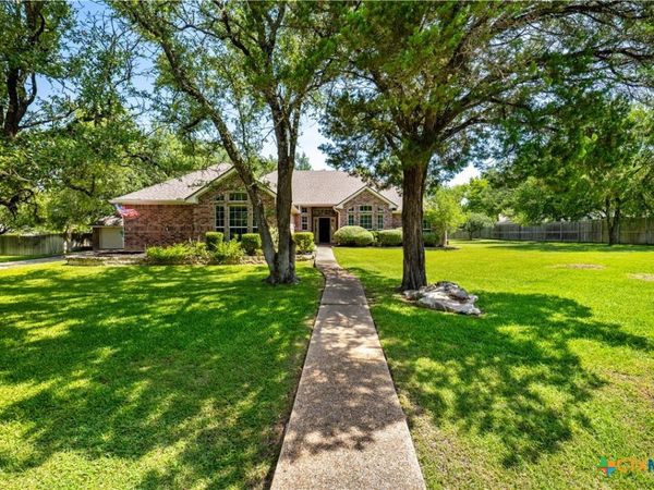 4 Holly Crossing, Belton, TX 76513