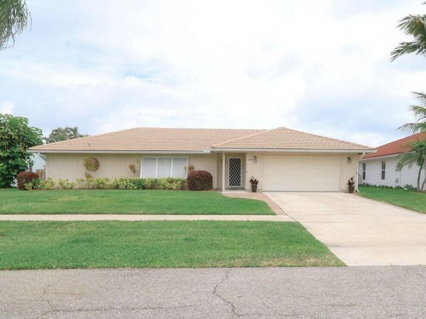 73 Pine Hill Trail W, Jupiter, FL 33469