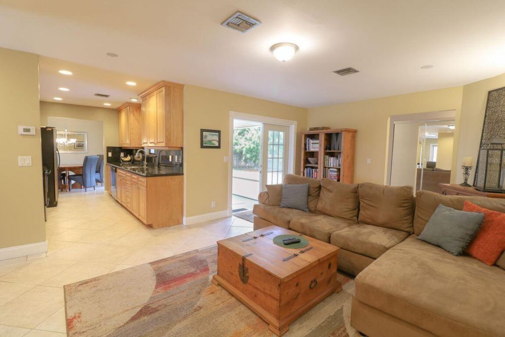 73 Pine Hill Trail W, Jupiter, FL 33469 Photo