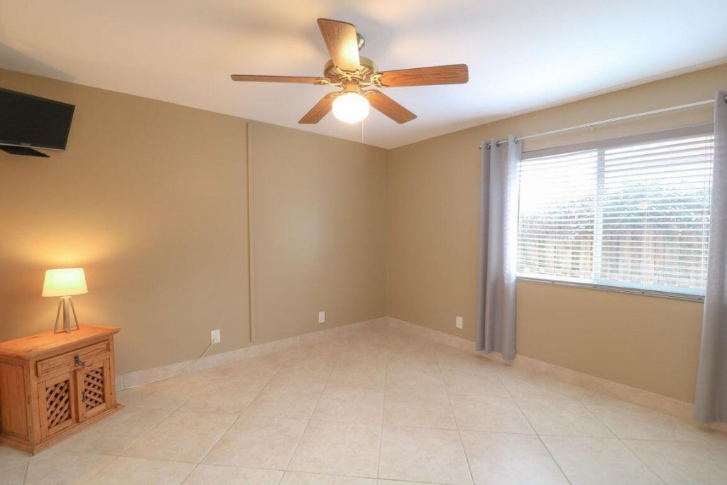 73 Pine Hill Trail W, Jupiter, FL 33469 Photo