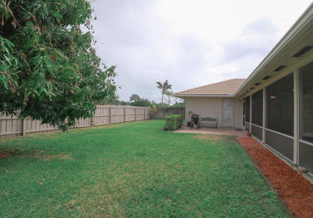 73 Pine Hill Trail W, Jupiter, FL 33469 Photo