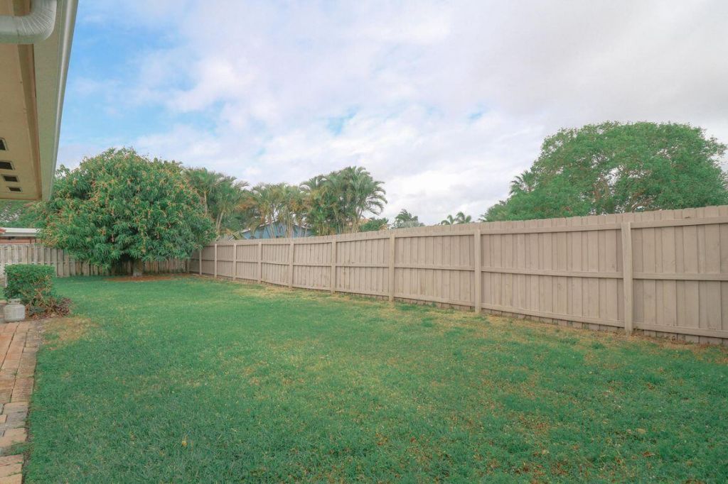 73 Pine Hill Trail W, Jupiter, FL 33469 Photo