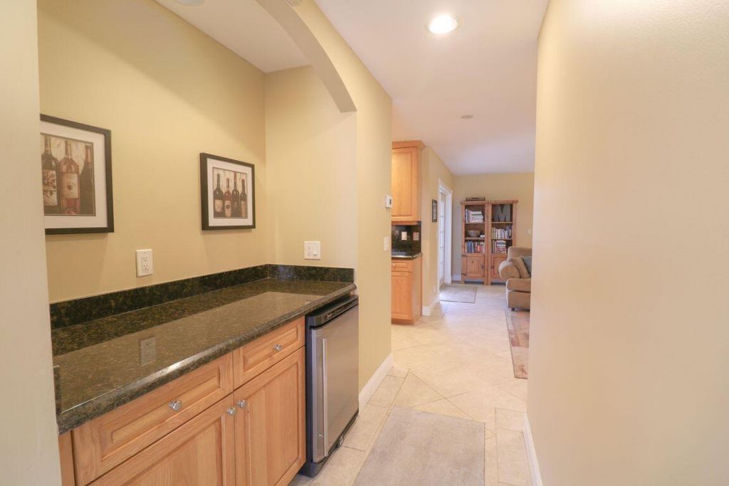 73 Pine Hill Trail W, Jupiter, FL 33469 Photo