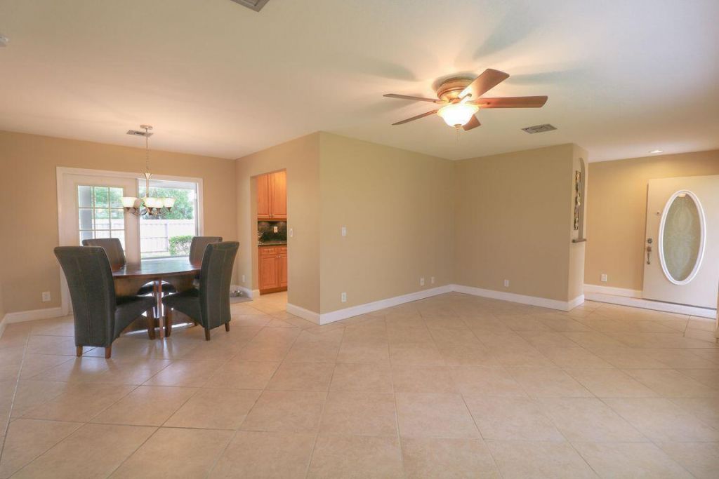 73 Pine Hill Trail W, Jupiter, FL 33469 Photo