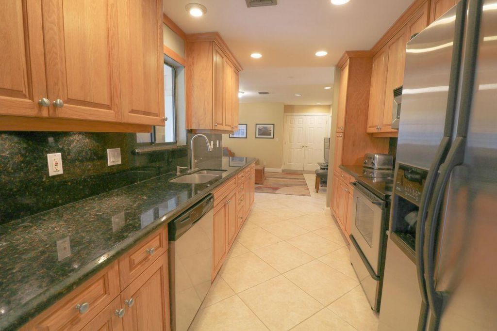 73 Pine Hill Trail W, Jupiter, FL 33469 Photo