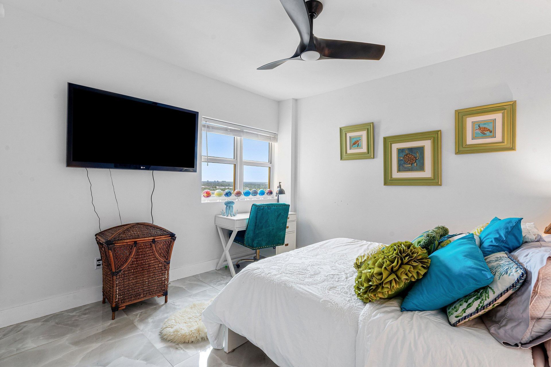 2640 Lake Shore Drive, Unit 2112, Riviera Beach, FL 33404 Photo