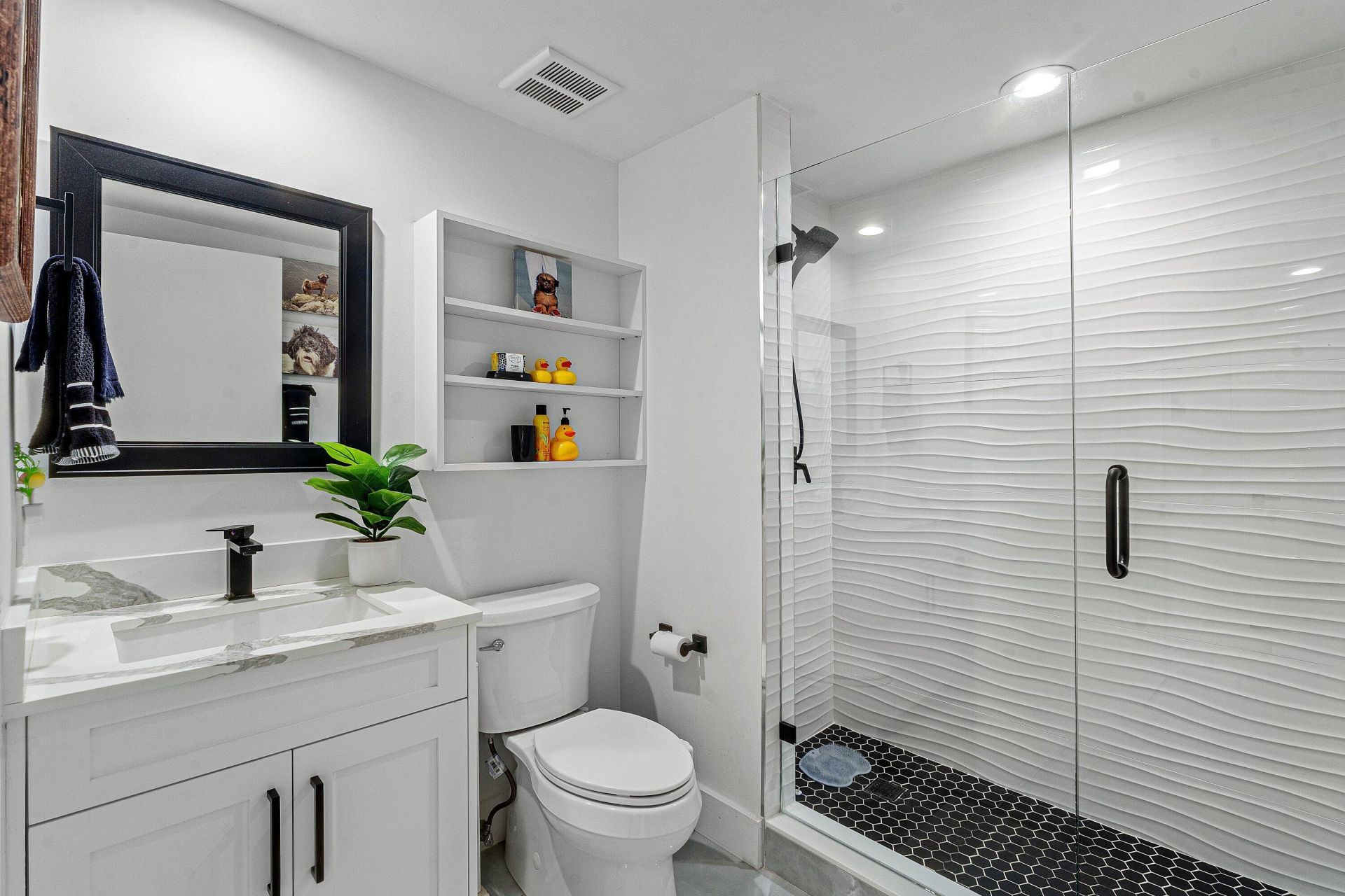 2640 Lake Shore Drive, Unit 2112, Riviera Beach, FL 33404 Photo