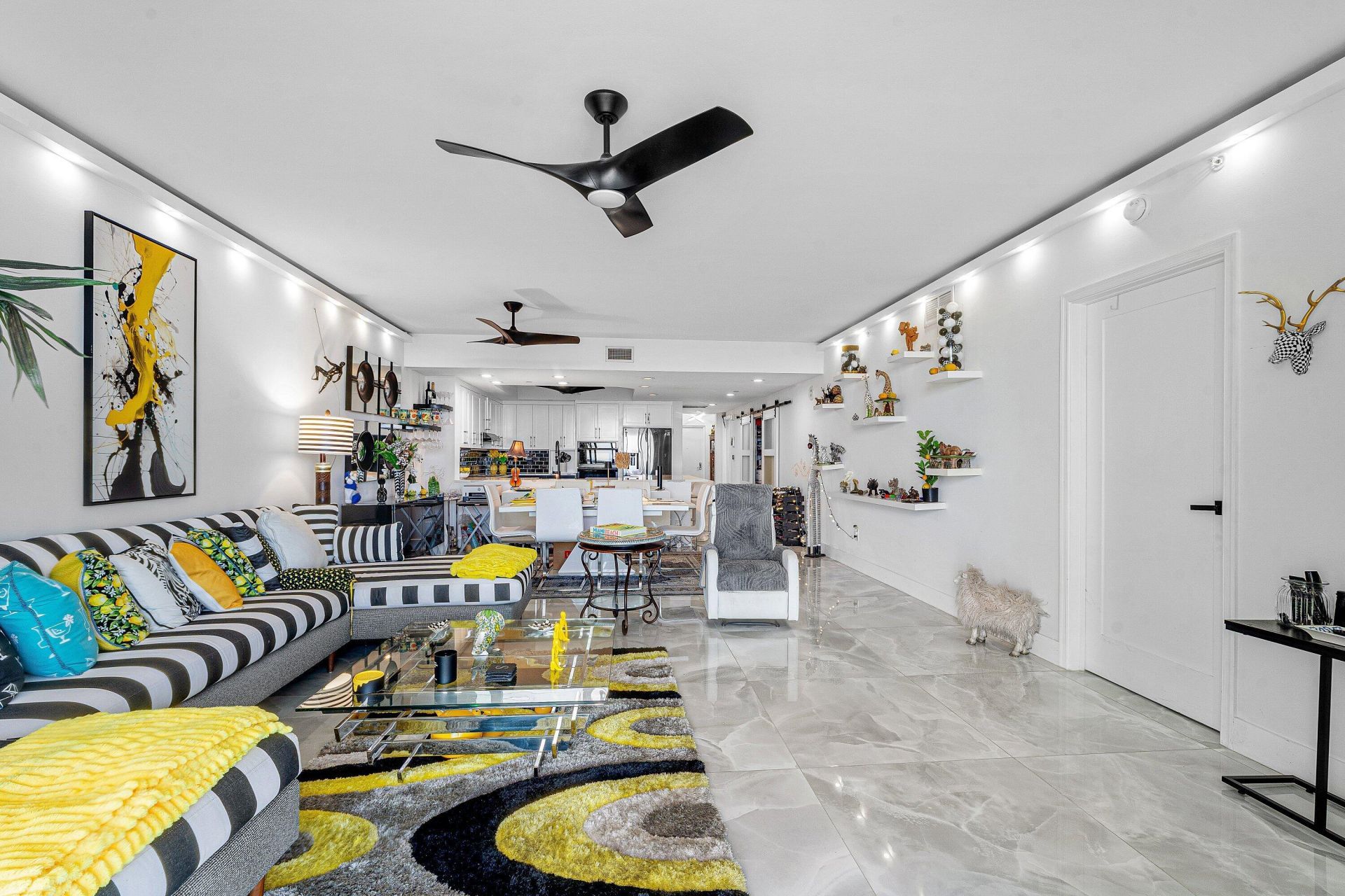 2640 Lake Shore Drive, Unit 2112, Riviera Beach, FL 33404 Photo