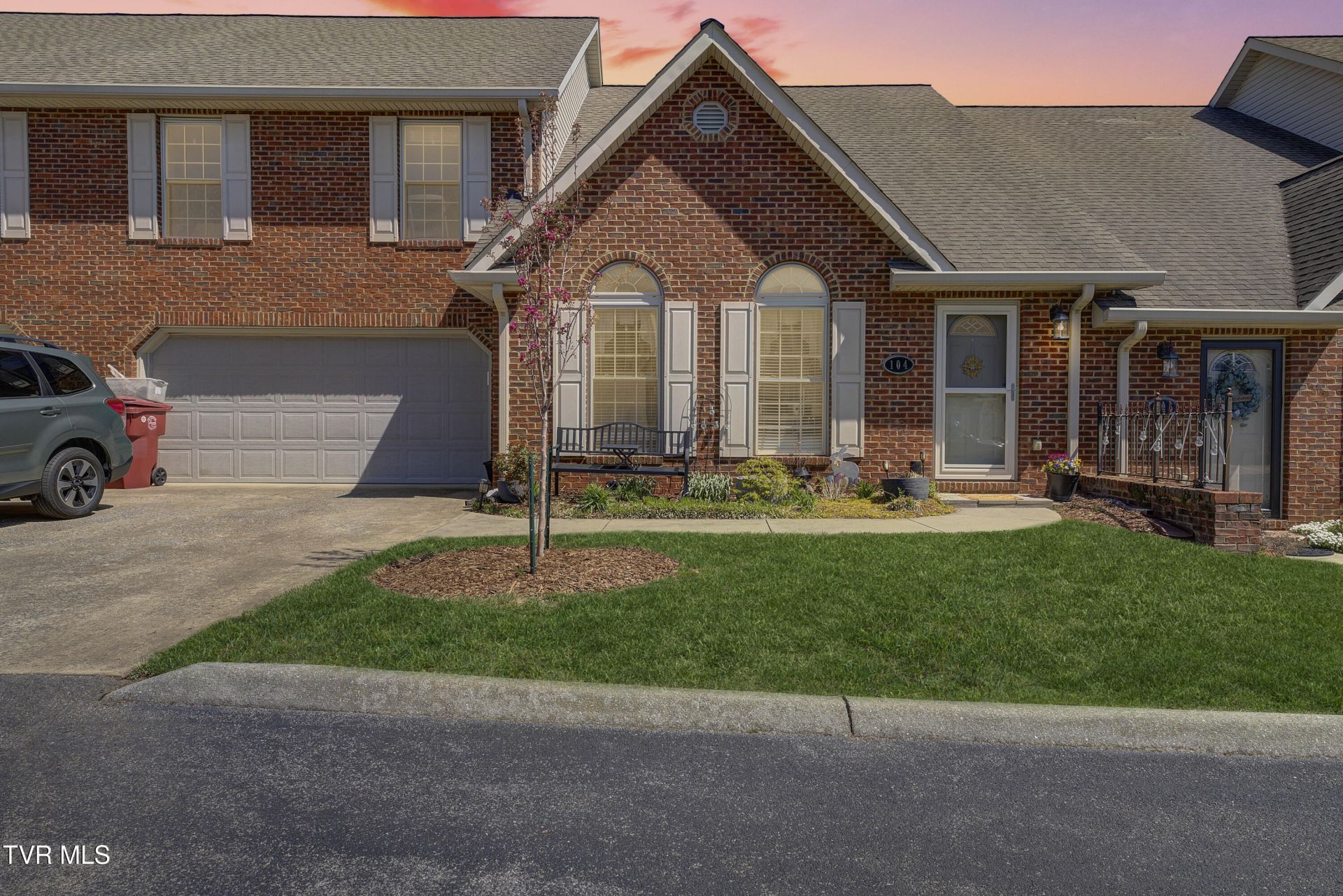 404 East Mountain View Road, Unit 104, Johnson City, TN 37601 Main Photo