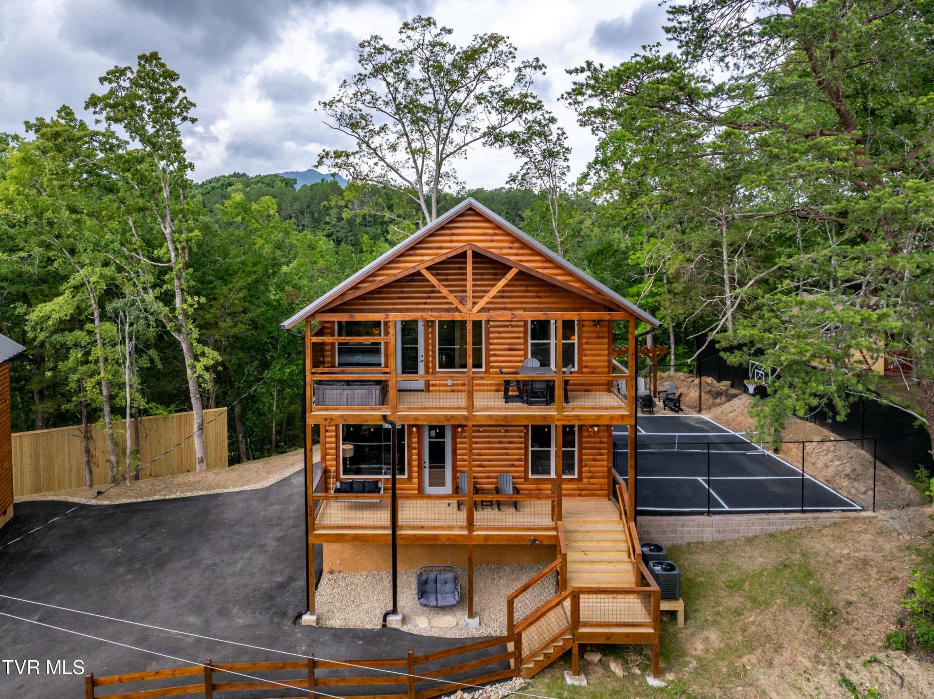 640 Sunrise Boulevard, Sevierville, TN 37862 Main Photo