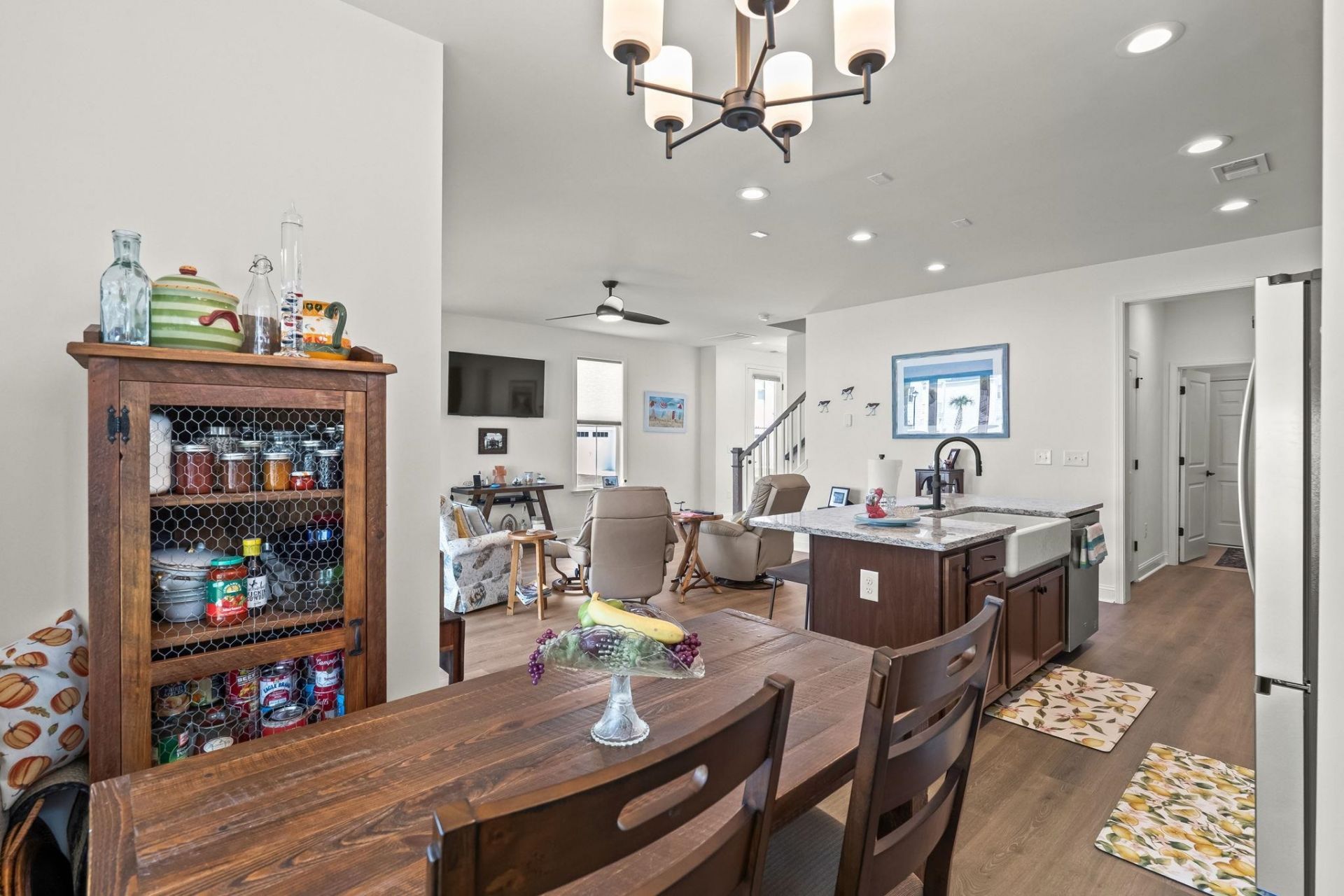2527 Hillbourne Loop Photo 13